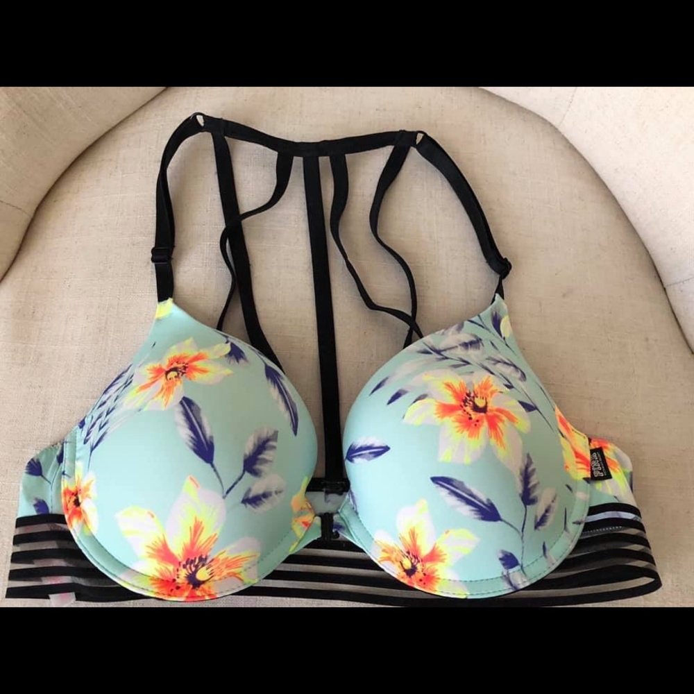 Victoria’s Secret PINK bra. 36B